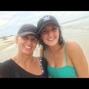 Meet your Posher, Bobbie